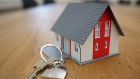 Equifax adds utilities to US mortgage credit reports